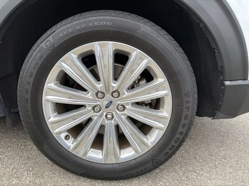 Used 2021 Ford Explorer Limited w/ Hybrid Equipment Group 310A RWD image 23