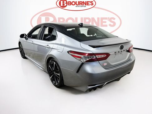 Used 2020 Toyota Camry XSE FWD image 7