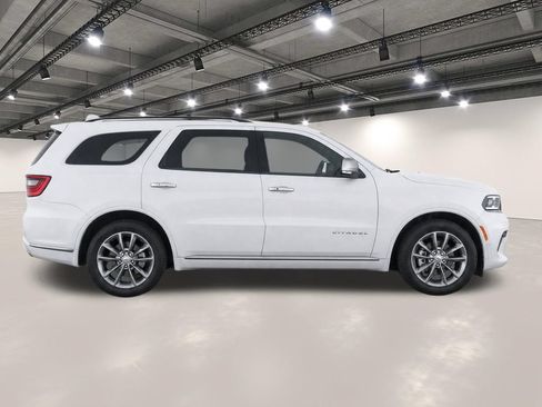 Used 2021 Dodge Durango Citadel w/ Premium Entertainment Group RWD image 8