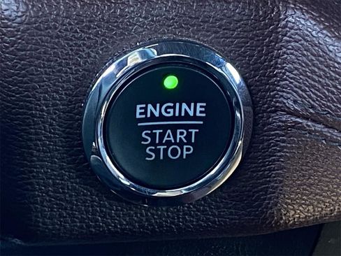 Used 2023 Ford Expedition Limited image 29