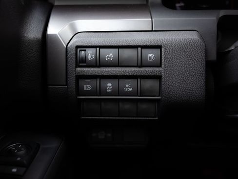 Certified 2025 Toyota Tacoma TRD Off-Road AWD/4WD image 24