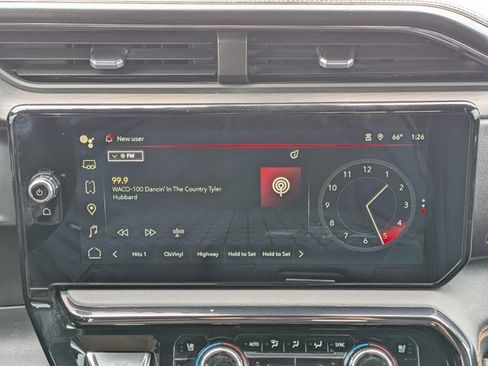 Used 2022 GMC Sierra 1500 AT4 w/ AT4 Premium Package image 11