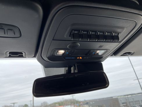 Used 2024 Ford Bronco Wildtrak image 22