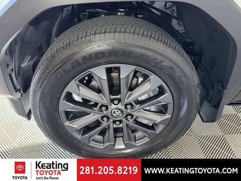 Used 2026 Toyota Land Cruiser w/ Premium Package AWD/4WD image 31