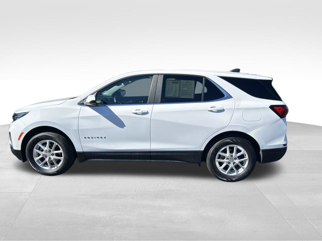Used 2024 Chevrolet Equinox LT AWD/4WD image 2