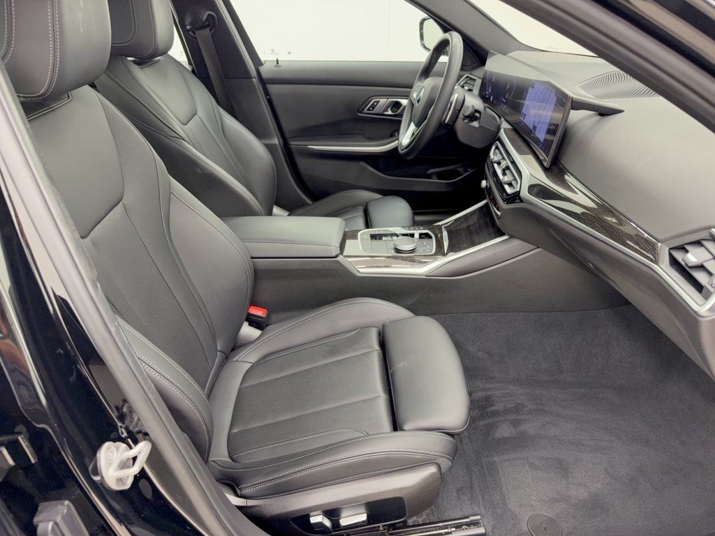 Used 2023 BMW 330i Sedan w/ Parking Assistance Package RWD image 30