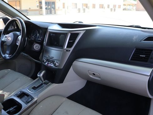 Used 2012 Subaru Outback 2.5i Premium w/ All-Weather Pkg AWD/4WD image 17
