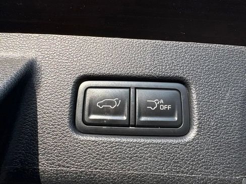 Used 2025 Kia Telluride S FWD image 6