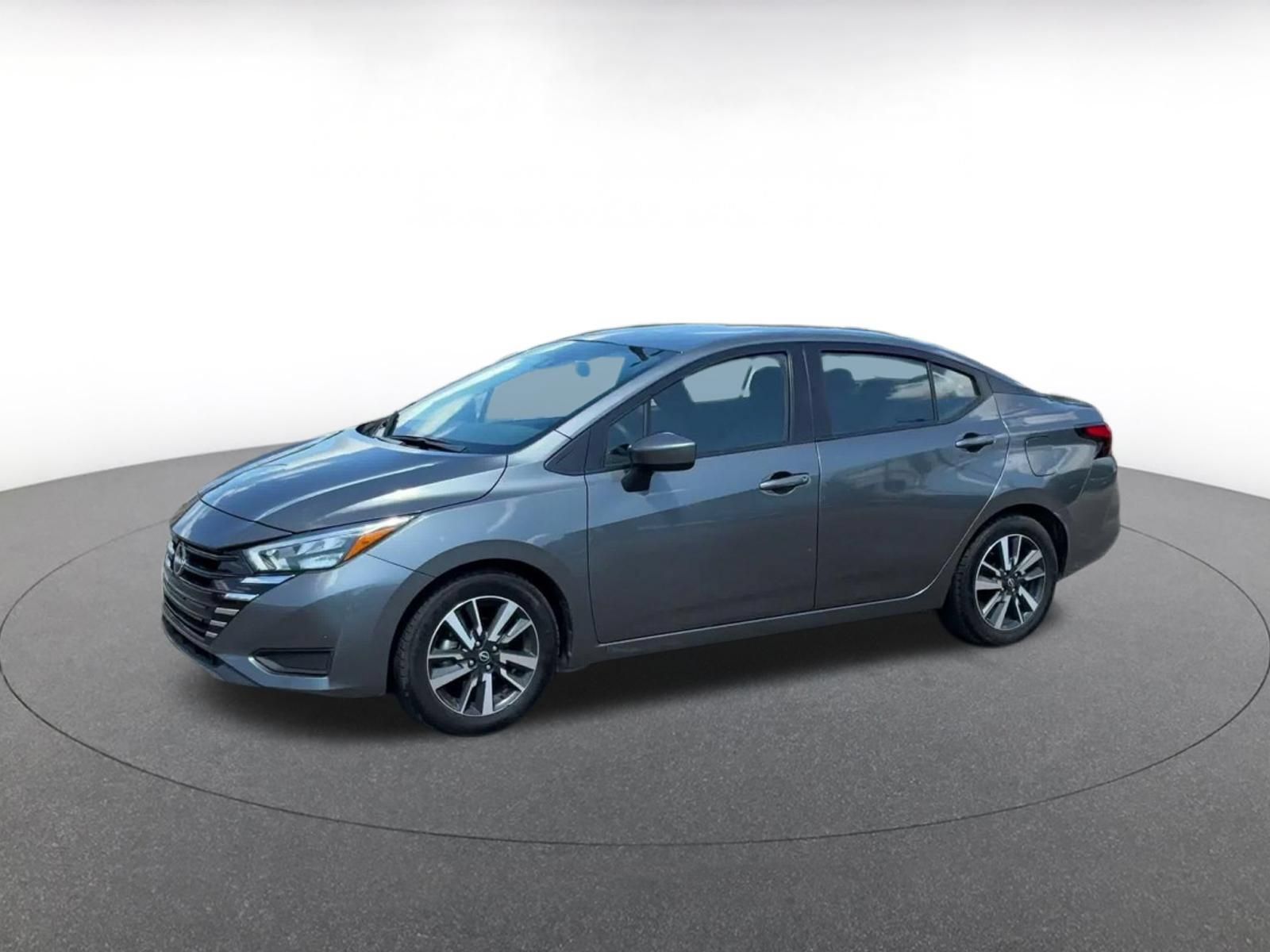 Used 2025 Nissan Versa SV FWD image 7