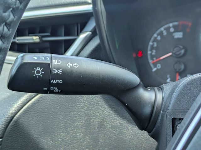 Used 2022 Toyota Corolla Cross LE w/ Moonroof Package FWD image 26