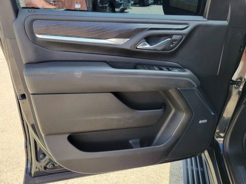 Used 2021 GMC Yukon Denali w/ Denali Ultimate Package AWD/4WD image 29