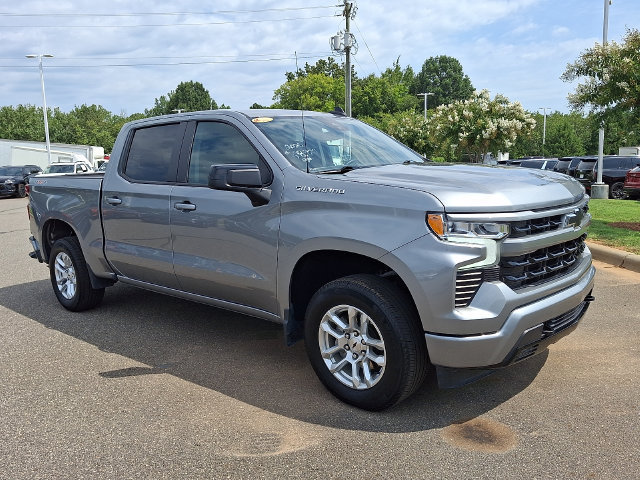 Used 2026 Chevrolet Silverado 1500 RST AWD/4WD image 2