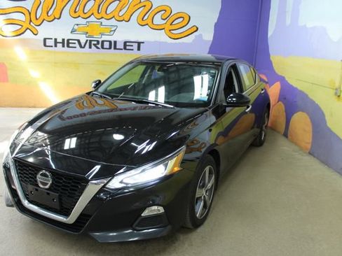 Used 2021 Nissan Altima 2.5 S AWD/4WD image 7