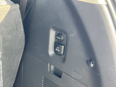 Used 2024 Kia Carnival SX image 26