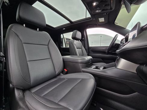 Used 2024 Chevrolet Tahoe Z71 w/ Luxury Package image 29