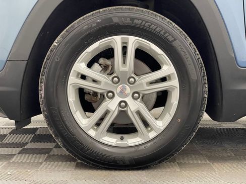 Used 2024 GMC Terrain SLE FWD image 12