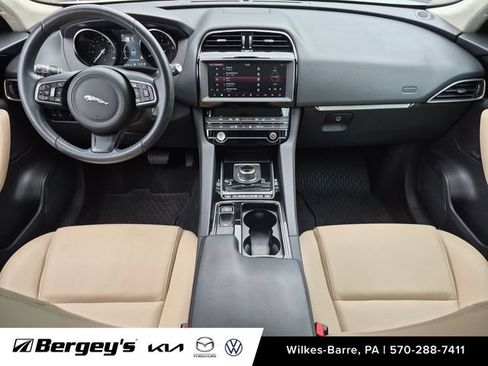 Used 2020 Jaguar F-PACE Premium AWD/4WD image 28