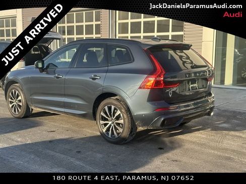 Used 2024 Volvo XC60 B5 Plus image 6