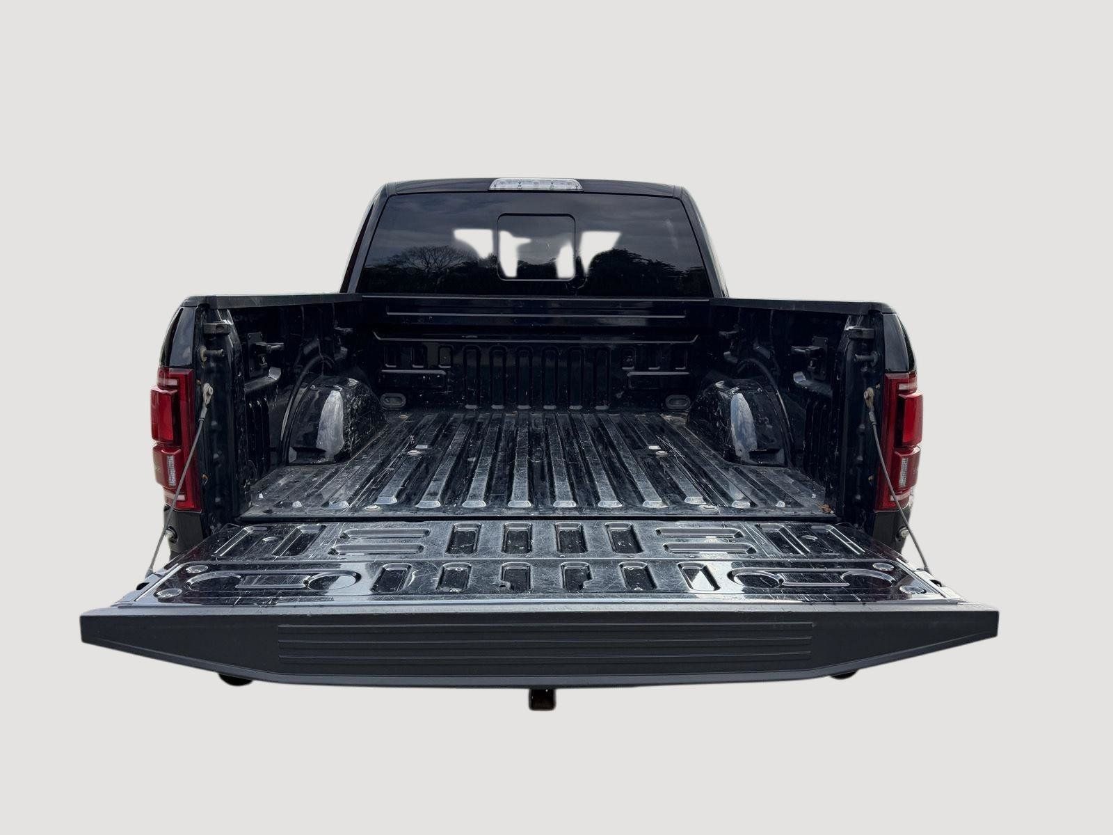 Used 2019 Ford F150 Raptor w/ Equipment Group 802A Luxury AWD/4WD image 29
