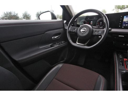 Certified 2025 Nissan Kicks SR AWD/4WD image 12
