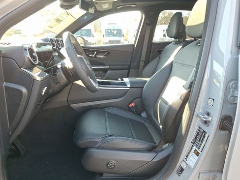 Used 2026 Mercedes-Benz GLC 300 4MATIC image 8
