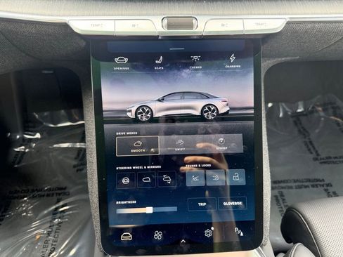 Used 2023 Lucid Air Touring image 34
