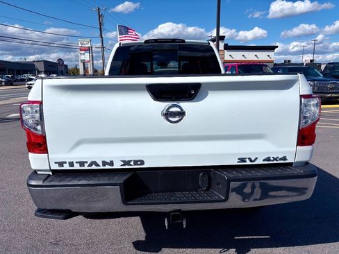 Used 2018 Nissan Titan SV AWD/4WD image 5