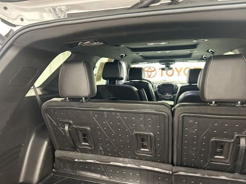 Used 2022 Chevrolet Traverse Premier w/ Redline Edition AWD/4WD image 16