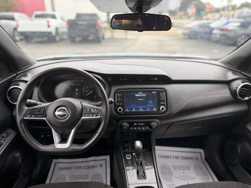Used 2023 Nissan Kicks SR FWD image 17