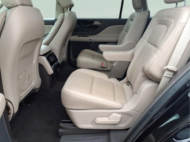 Used 2021 Lincoln Aviator Reserve w/ Equipment Group 201A AWD/4WD image 20