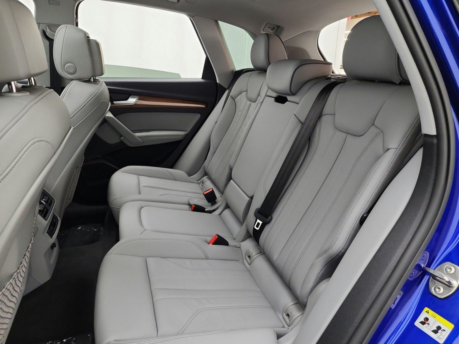Used 2024 Audi Q5 e Premium Plus w/ Premium Plus Package AWD/4WD image 15