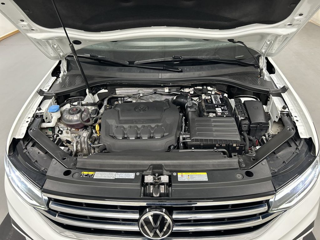 Used 2022 Volkswagen Tiguan SE w/ Panoramic Sunroof Package AWD/4WD image 24