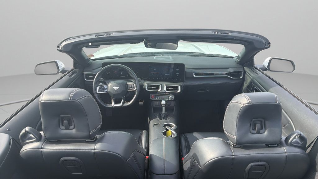 Used 2025 Ford Mustang GT Premium RWD image 33