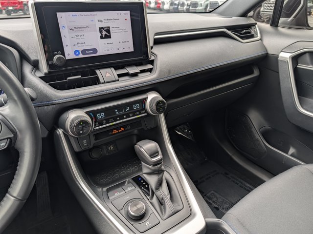 Used 2023 Toyota RAV4 SE AWD/4WD image 24