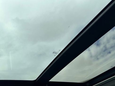 Used 2025 Ford Explorer Platinum w/ Ultimate Package image 30