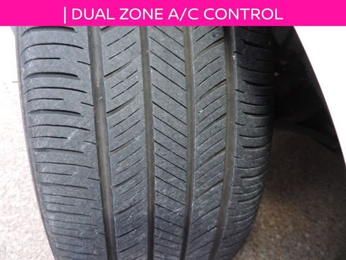 Used 2025 Nissan Sentra SR w/ Midnight Edition image 16