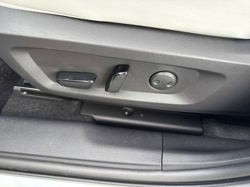 New 2026 Mitsubishi Outlander SE FWD image 23