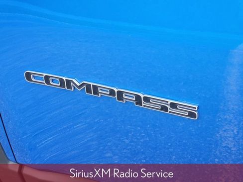 Used 2023 Jeep Compass Limited w/ Sun and Sound Group AWD/4WD image 7