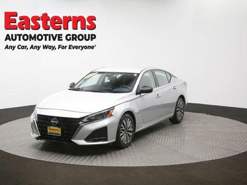 Used 2024 Nissan Altima 2.5 SV image 54