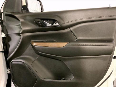 Used 2023 GMC Acadia SLE w/ Driver Convenience Package image 26