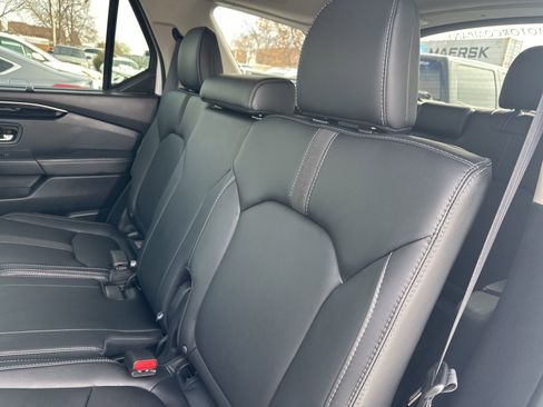Used 2025 Honda Pilot EX-L image 20