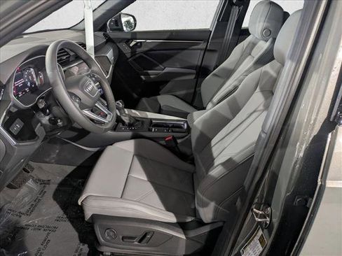 New 2025 Audi Q3 2.0T Premium image 4