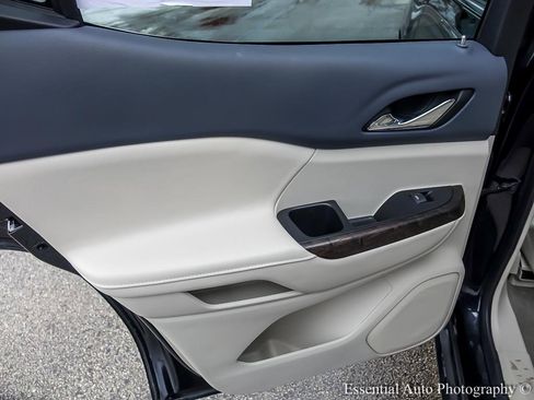 Used 2023 GMC Acadia Denali w/ Denali Ultimate Package image 28