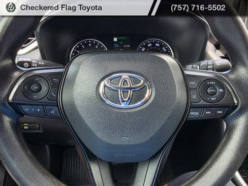 Used 2022 Toyota RAV4 XLE AWD/4WD image 20