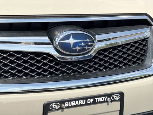 Used 2017 Subaru Crosstrek 2.0i Premium AWD/4WD image 12