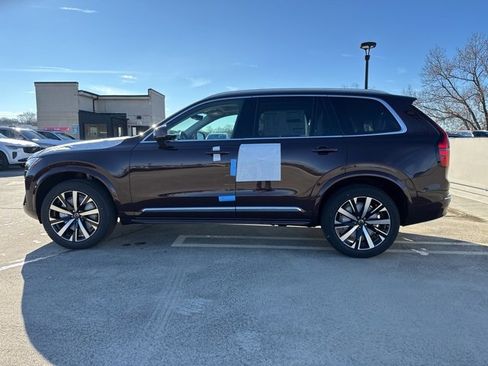 New 2026 Volvo XC90 B5 Core w/ Protection Package Premier image 4