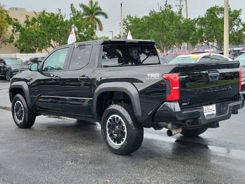 Used 2024 Toyota Tacoma TRD Off-Road image 3