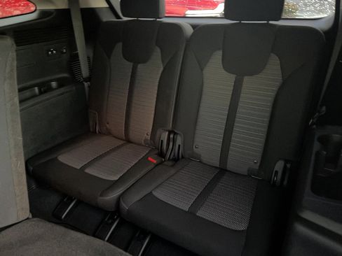 Used 2023 Kia Sorento LX image 25