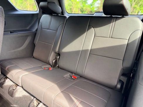 Used 2023 Chevrolet Traverse RS w/ LPO, Floor Liner Package AWD/4WD image 27