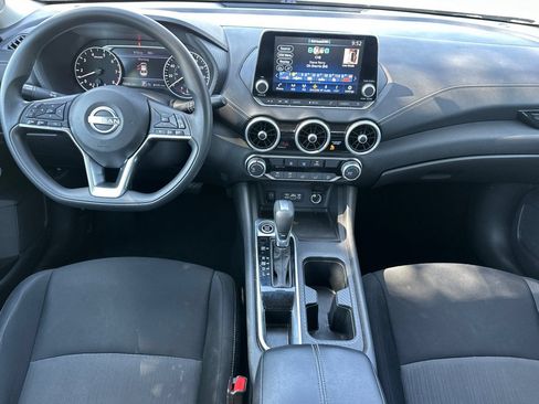 Used 2024 Nissan Sentra SV FWD image 17